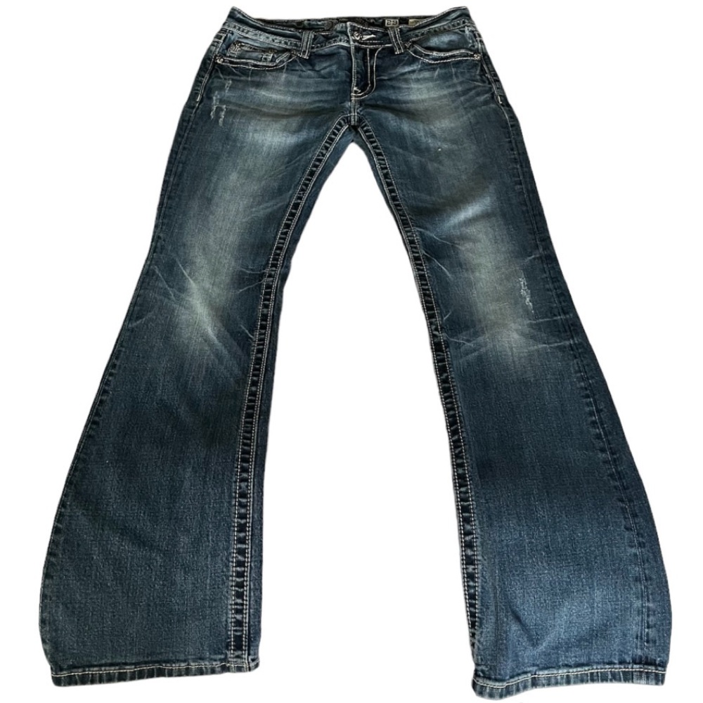 Women’s Miss Me Blue Jeans With With Metal Detailing